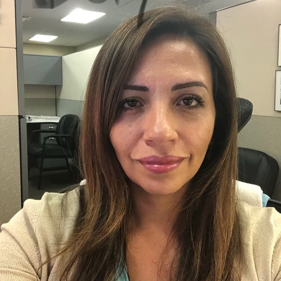 Meet your Posher, Sandra - Picture 1 of 1